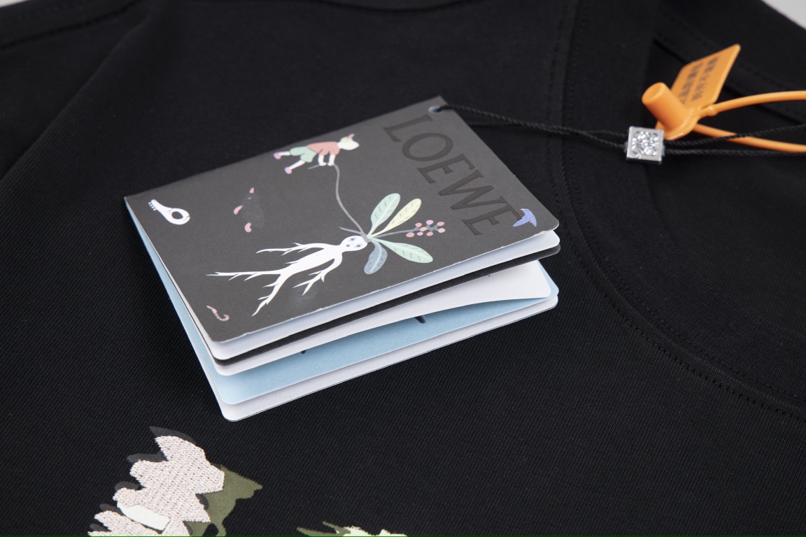 【LOEWE 公式旗艦店】（ロエベ）Tシャツ、ご好評に付き再入荷！