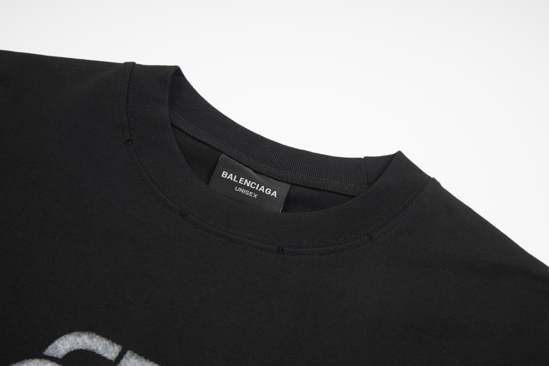 【BALENCIAGA】（バレンシアガ ）半袖Tシャツ、ご好評に付き再入荷！