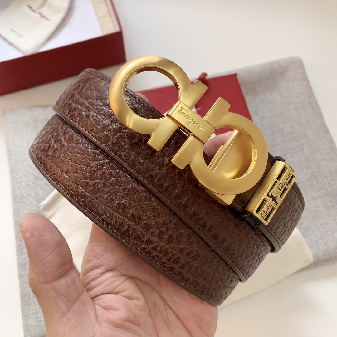 FERRAGAMO  輸入された第一層の牛革の縁取りデザイン