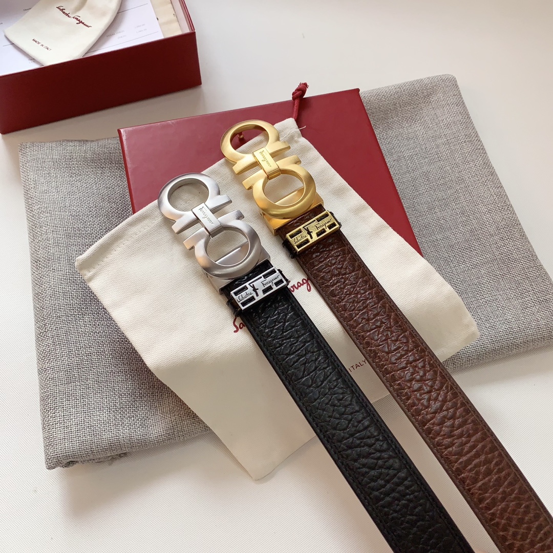 FERRAGAMO  輸入された第一層の牛革の縁取りデザイン