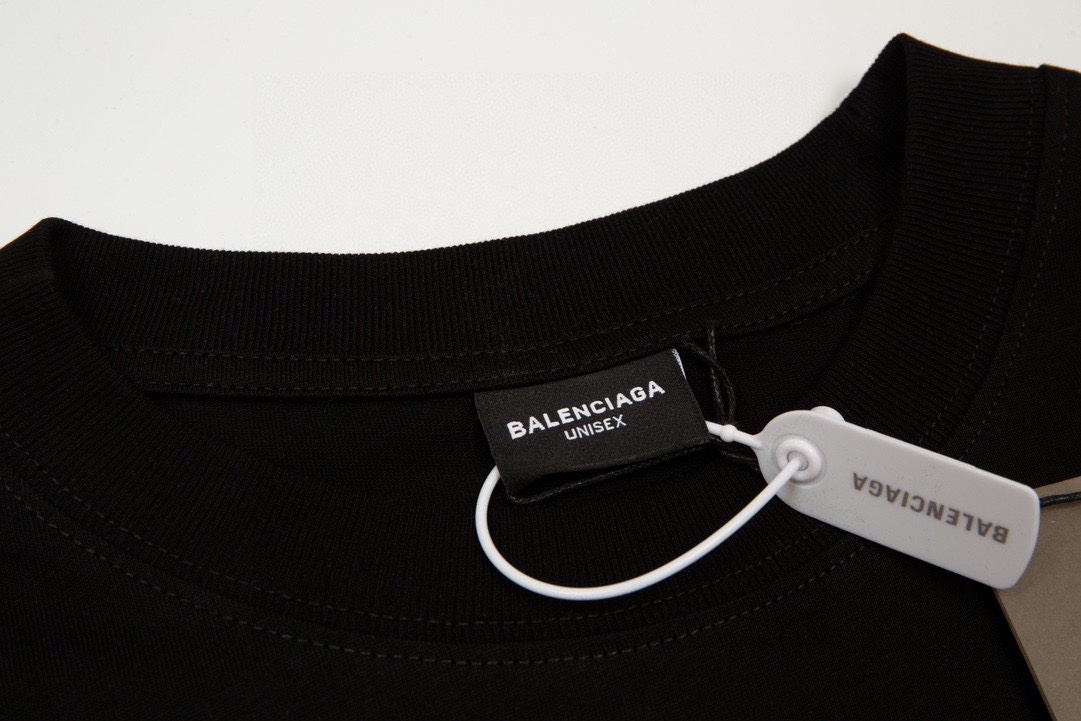 【BALENCIAGA】（バレンシアガ ）半袖Tシャツ 男女兼用