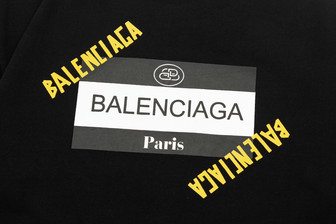【BALENCIAGA】（バレンシアガ ）半袖 男女兼用