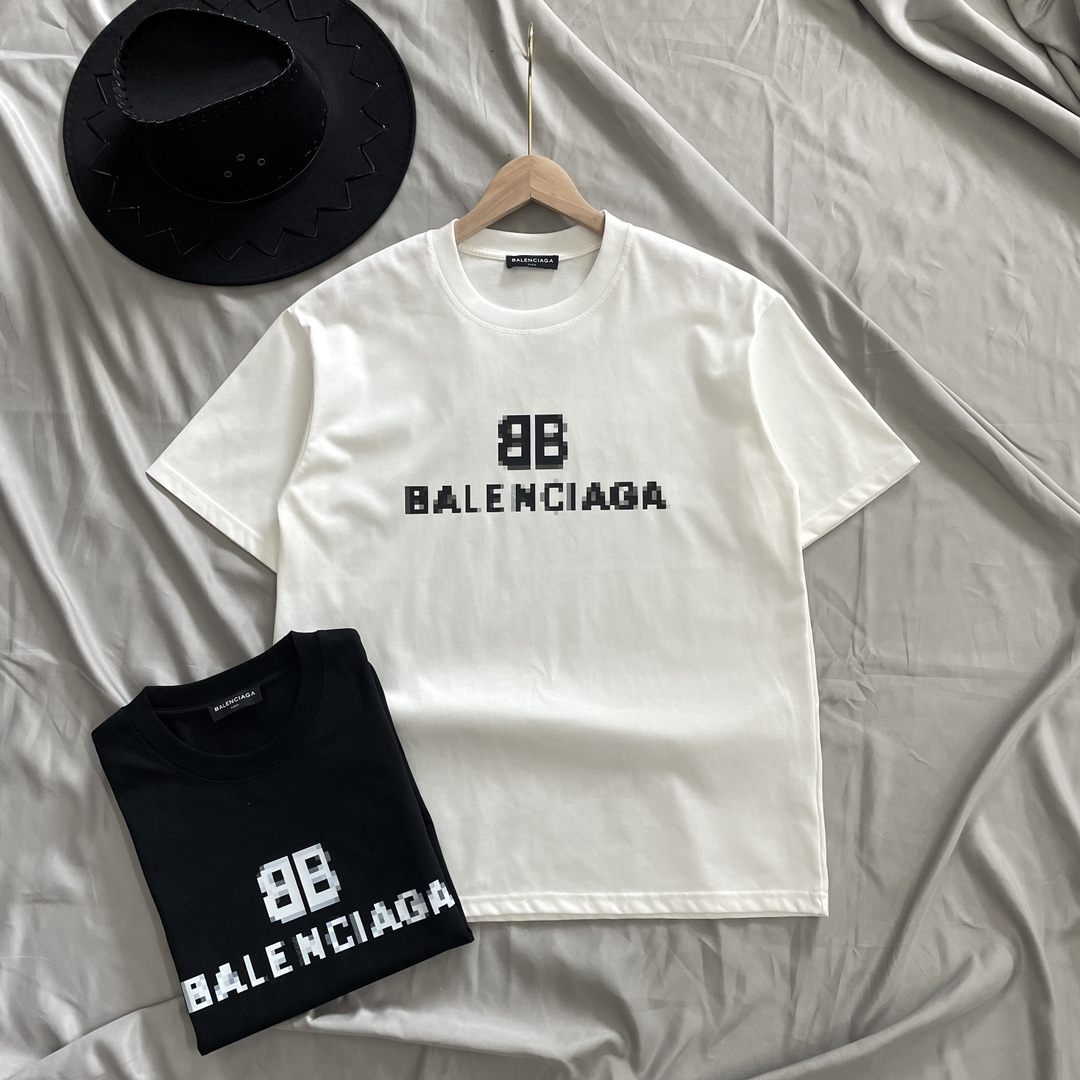 【BALENCIAGA】（バレンシアガ ）半袖 男女兼用