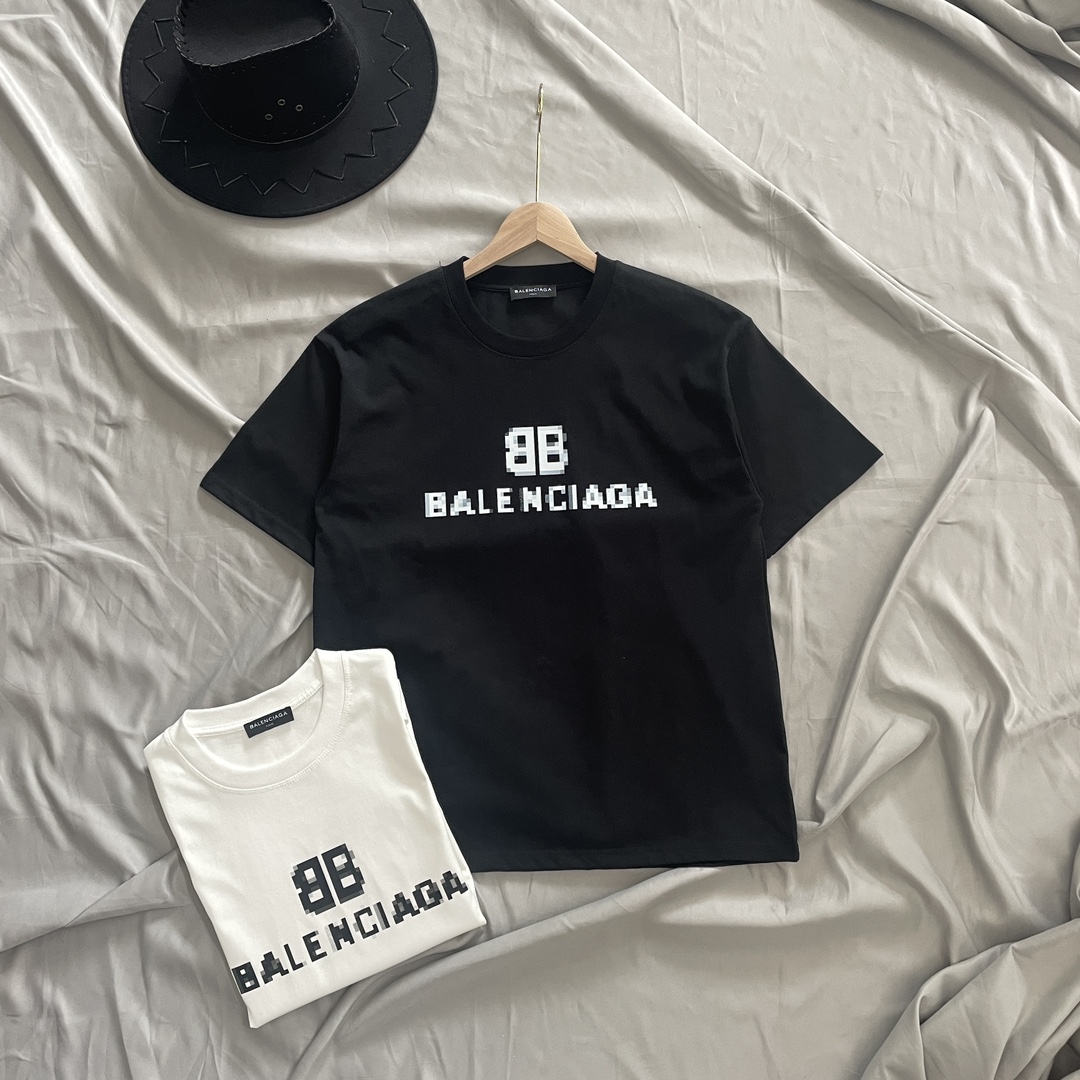 【BALENCIAGA】（バレンシアガ ）半袖 男女兼用