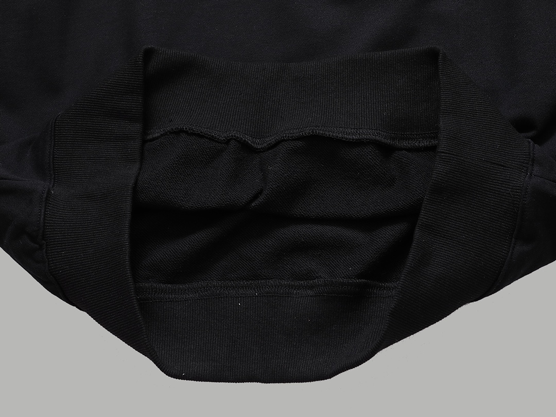 【 Burberry 旗艦店】ご好評に付き再入荷!!