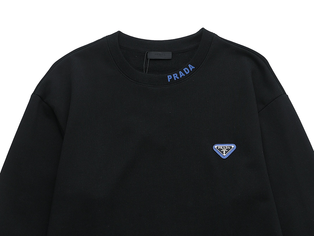 【PRADA公式旗艦店】ご好評に付き再入荷！！