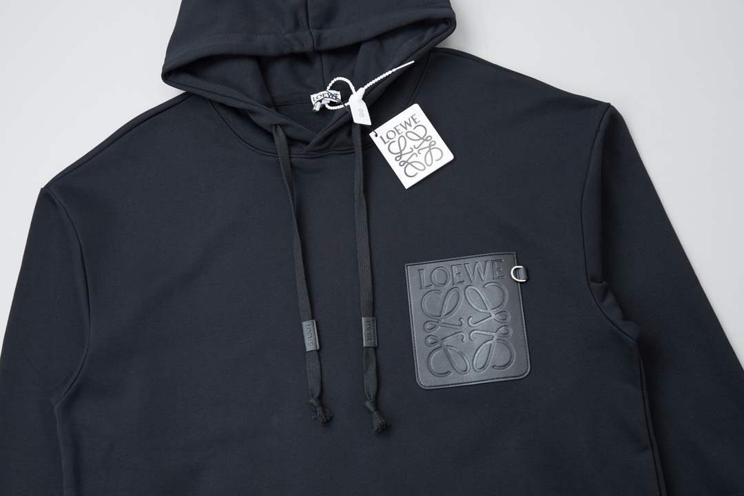 【 LOEWE旗艦店】ご好評に付き再入荷！！