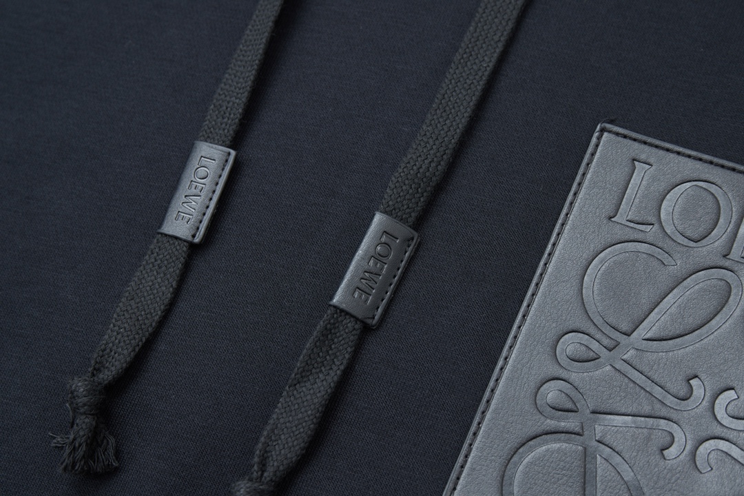 【 LOEWE旗艦店】ご好評に付き再入荷！！