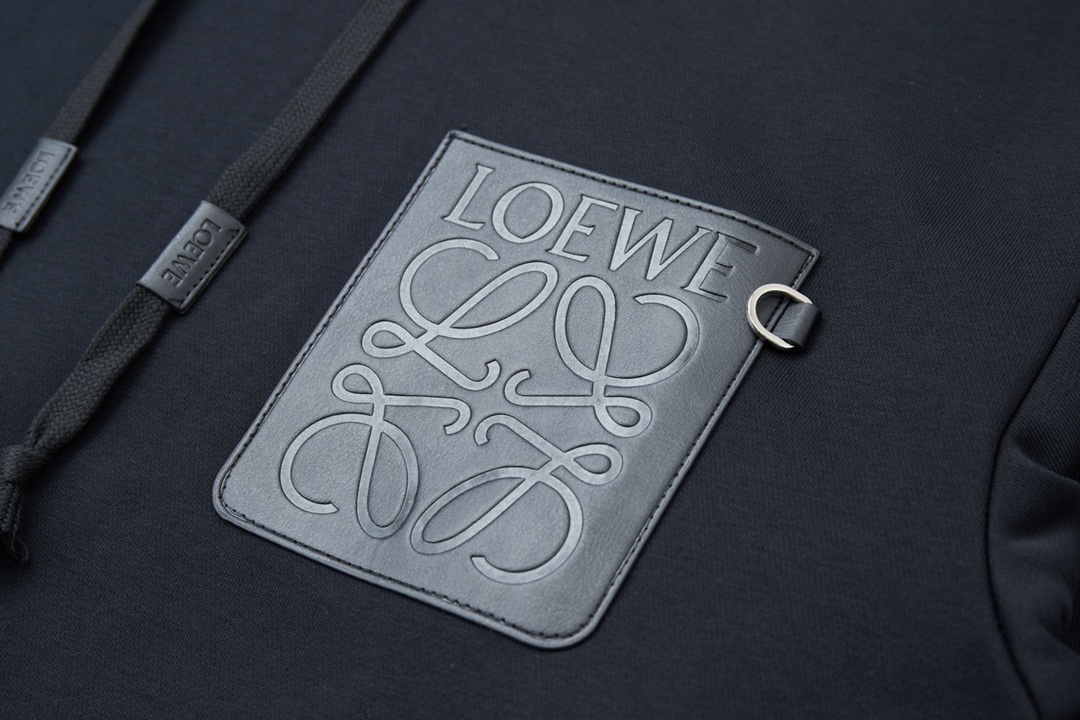 【 LOEWE旗艦店】ご好評に付き再入荷！！