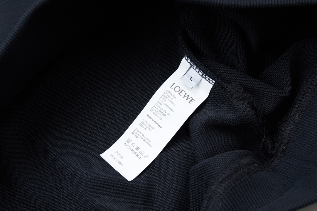 【 LOEWE旗艦店】ご好評に付き再入荷！！