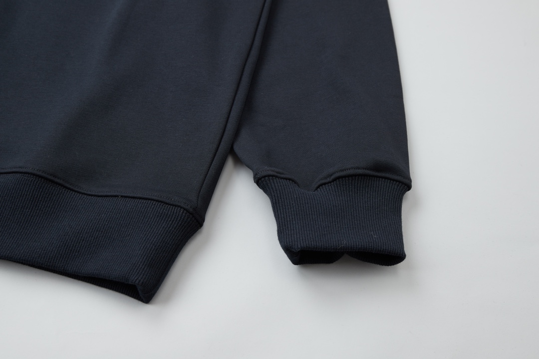 【 LOEWE旗艦店】ご好評に付き再入荷！！