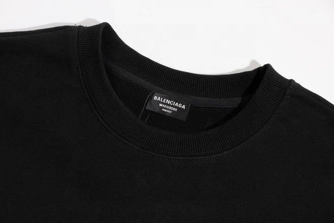 【BALENCIAGA公式 旗艦店】ご好評に付き再入荷！