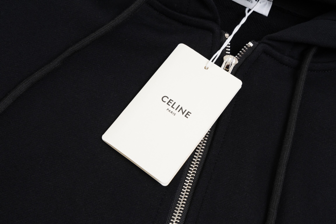 【 Celine 旗艦店】ご好評に付き再入荷！！