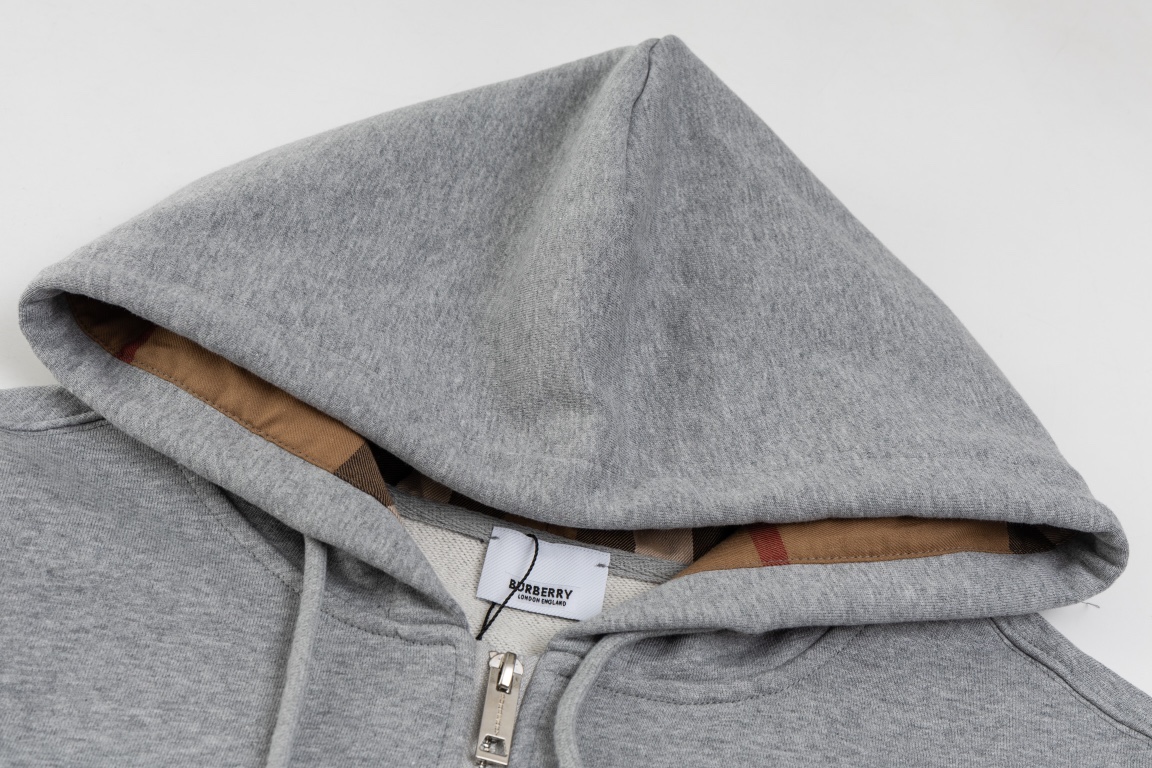 【 Burberry 旗艦店】ご好評に付き再入荷！！