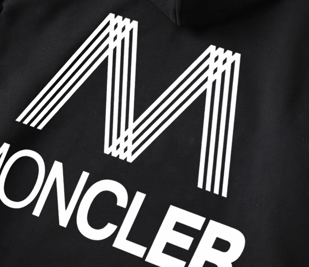 【MONCLER 公式旗艦店】ご好評に付き再入荷！！