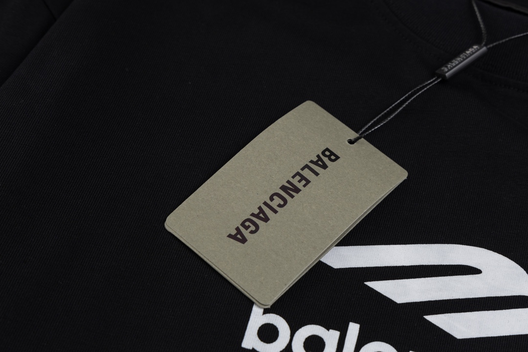 【BALENCIAGA公式旗艦店】好評に付き再入荷！！