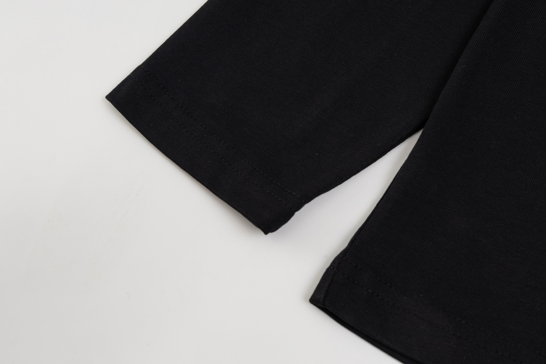 【BALENCIAGA公式旗艦店】好評に付き再入荷！！