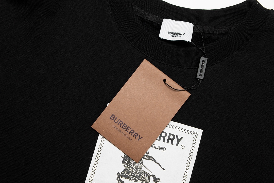 【 Burberry 旗艦店】ご好評に付き再入荷！！