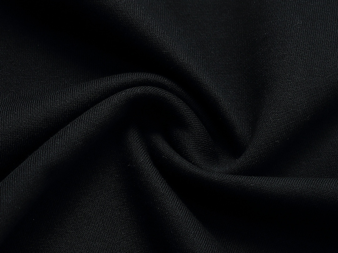 【BALENCIAGA公式 旗艦店】ご好評に付き再入荷！