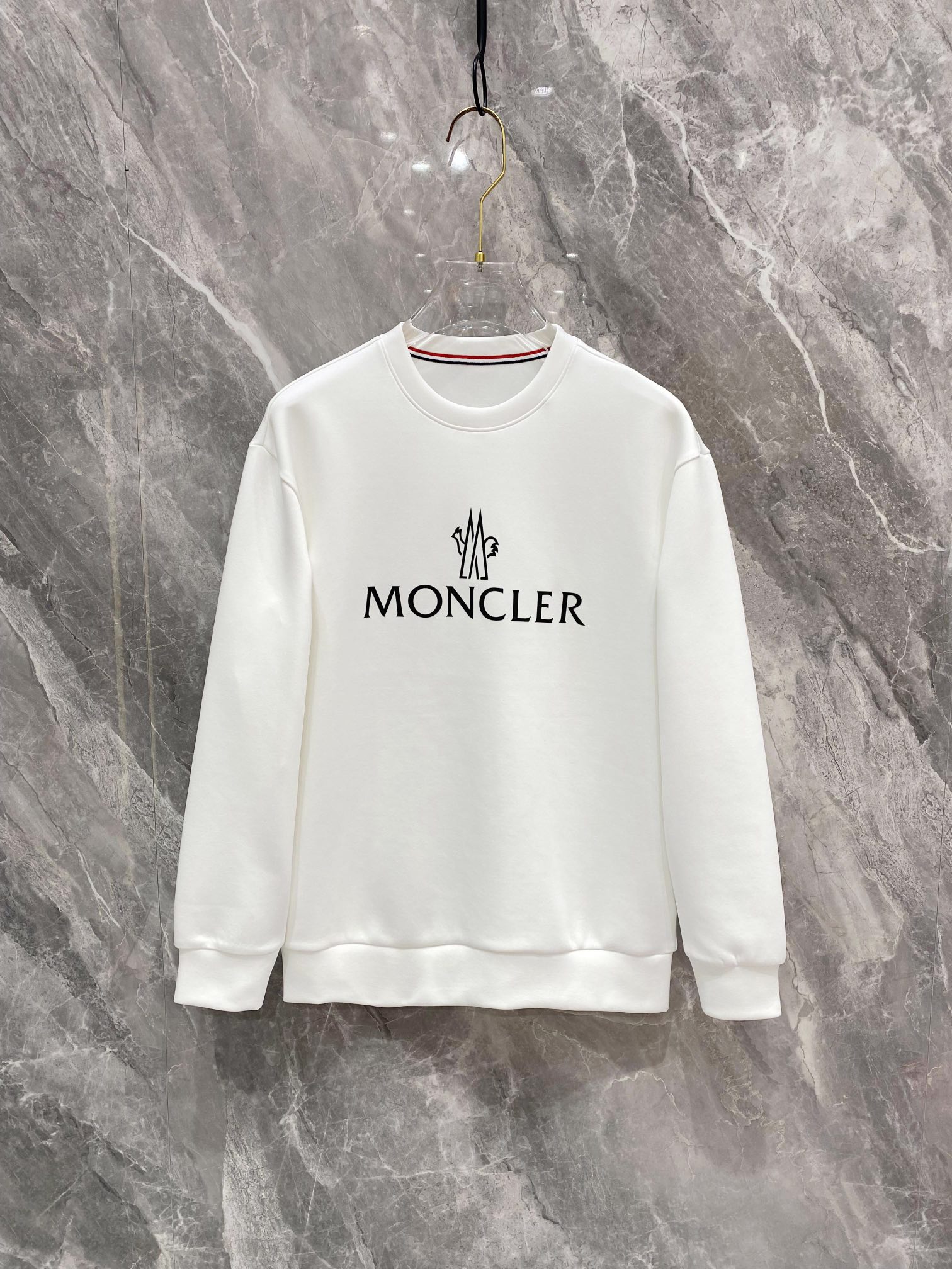 【MONCLER 公式旗艦店】ご好評に付き再入荷!!