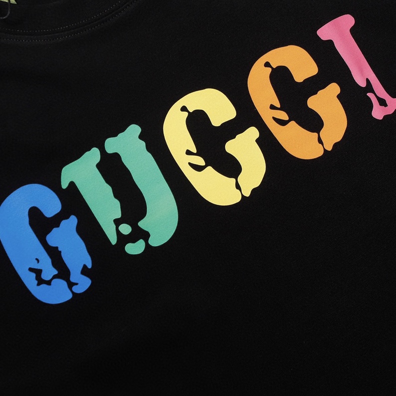 【 Gucci 旗艦店】ご好評に付き再入荷!!