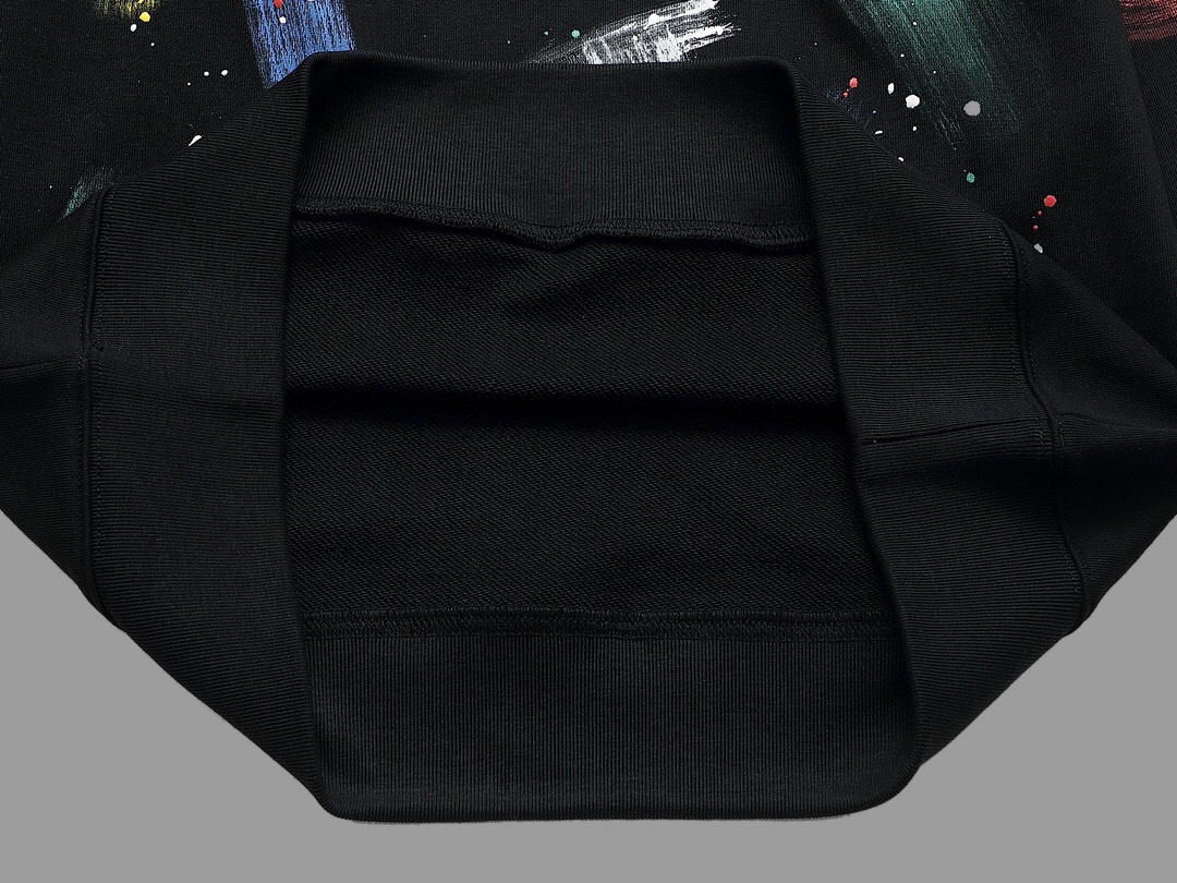 【Givenchy公式旗艦店】好評に付き再入荷！！