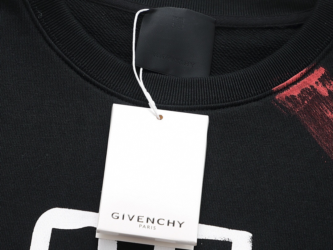 【Givenchy公式旗艦店】好評に付き再入荷！！