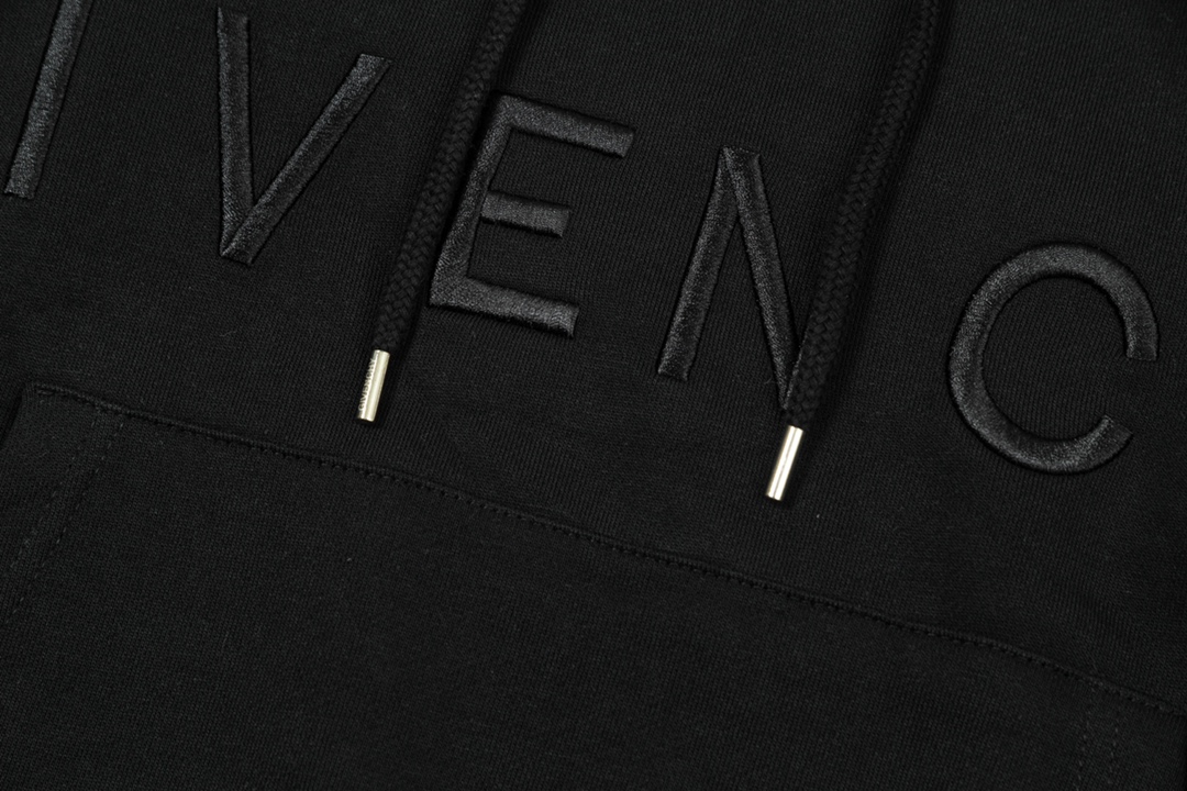 【Givenchy公式旗艦店】好評に付き再入荷!!