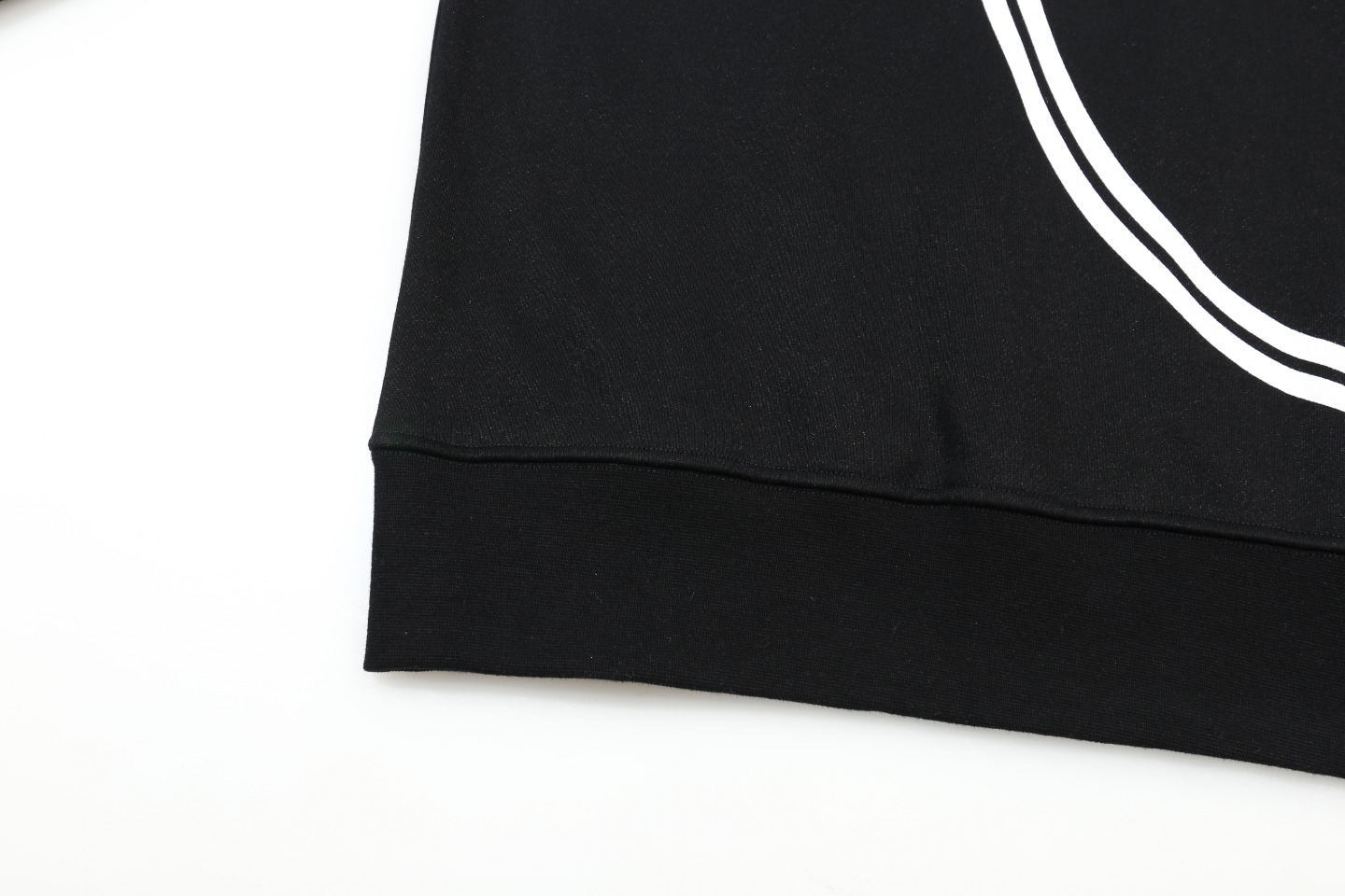 【MONCLER 公式旗艦店】ご好評に付き再入荷！！