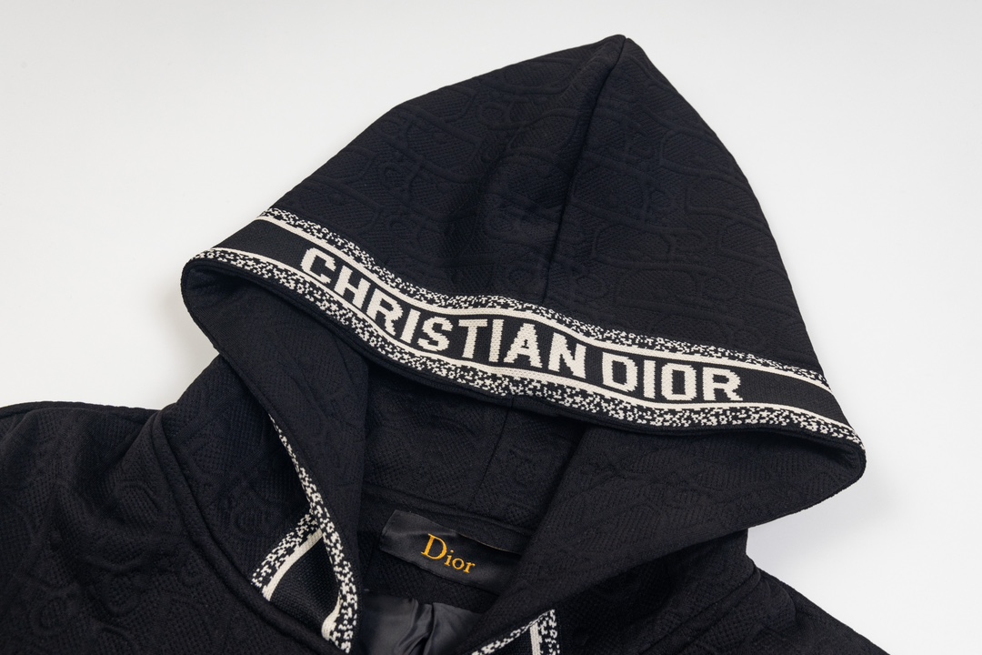 【 Dior 旗艦店】ご好評に付き再入荷！！