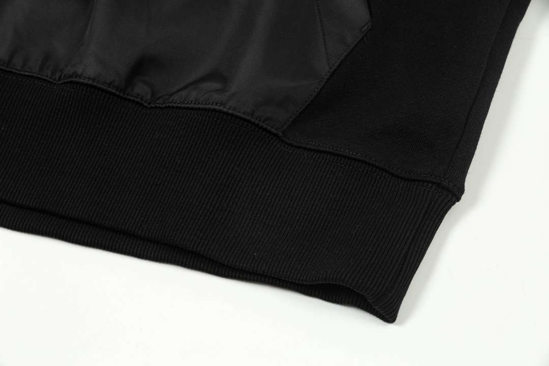 【Prada】( プラダ ) 【即日出荷】ご好評に付き再入荷！