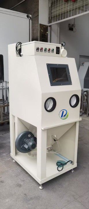 Centrifugal Sand-Throwing Polishing Machine