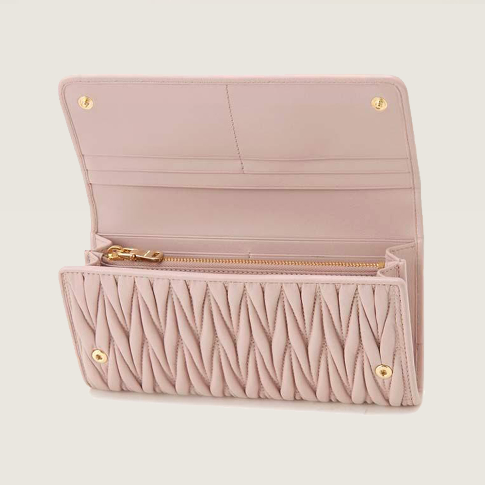 ミュウミュウ長財布 レディース ピンクマトラッセ