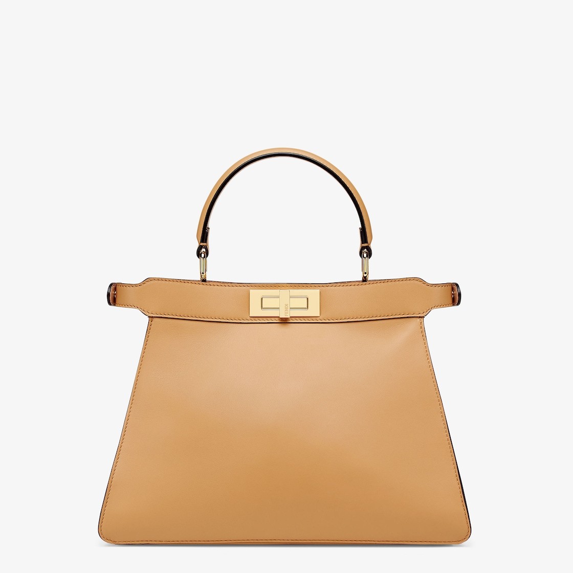 【FENDI】大人気の雑誌に登場!大政絢さん愛用の新作バッグ、ピーカブー アイシーユー ミディアムレザーバッグが登場しました!