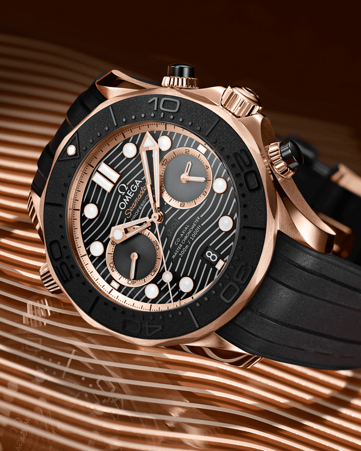 Seamaste﻿r Diver 300﻿M 42 mm, スティール ‑ セドナゴールド   ラバーストラッ﻿プ