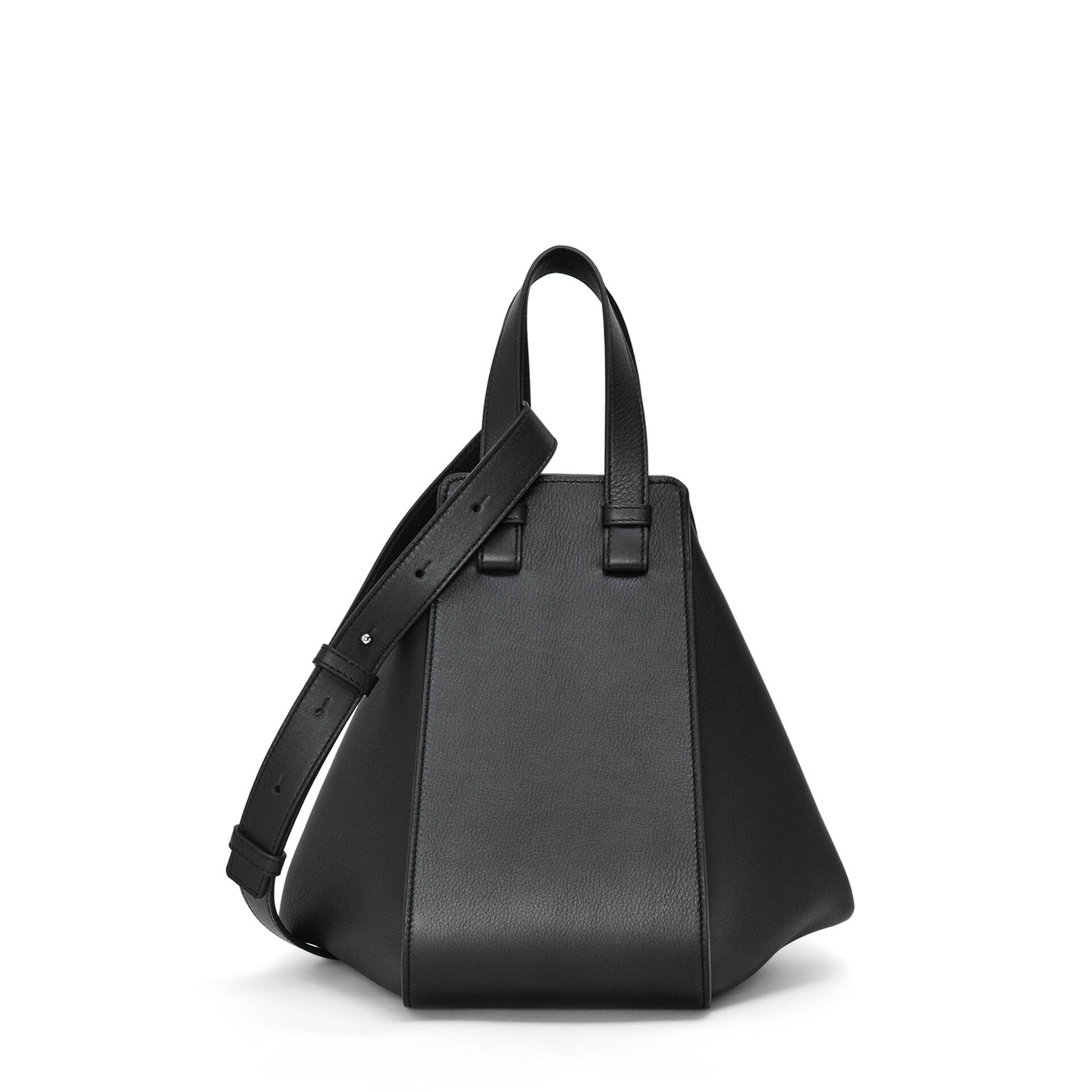 みんなの視線独り占め😍大人気“ハンモック バッグ”から大容量トートが登場