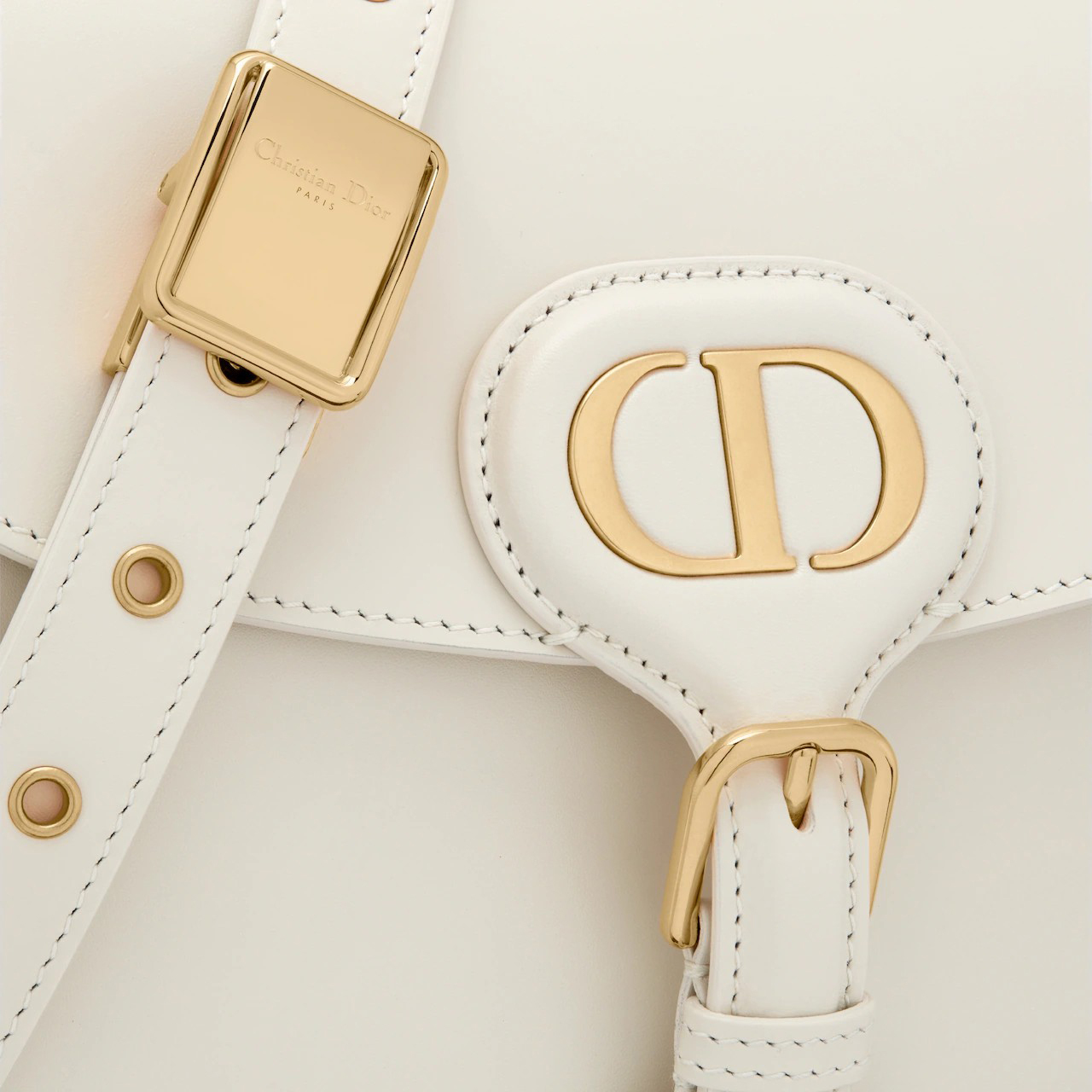 【Dior】Dior Bobby バッグ ミディアム ラテ ボックスカーフスキン
