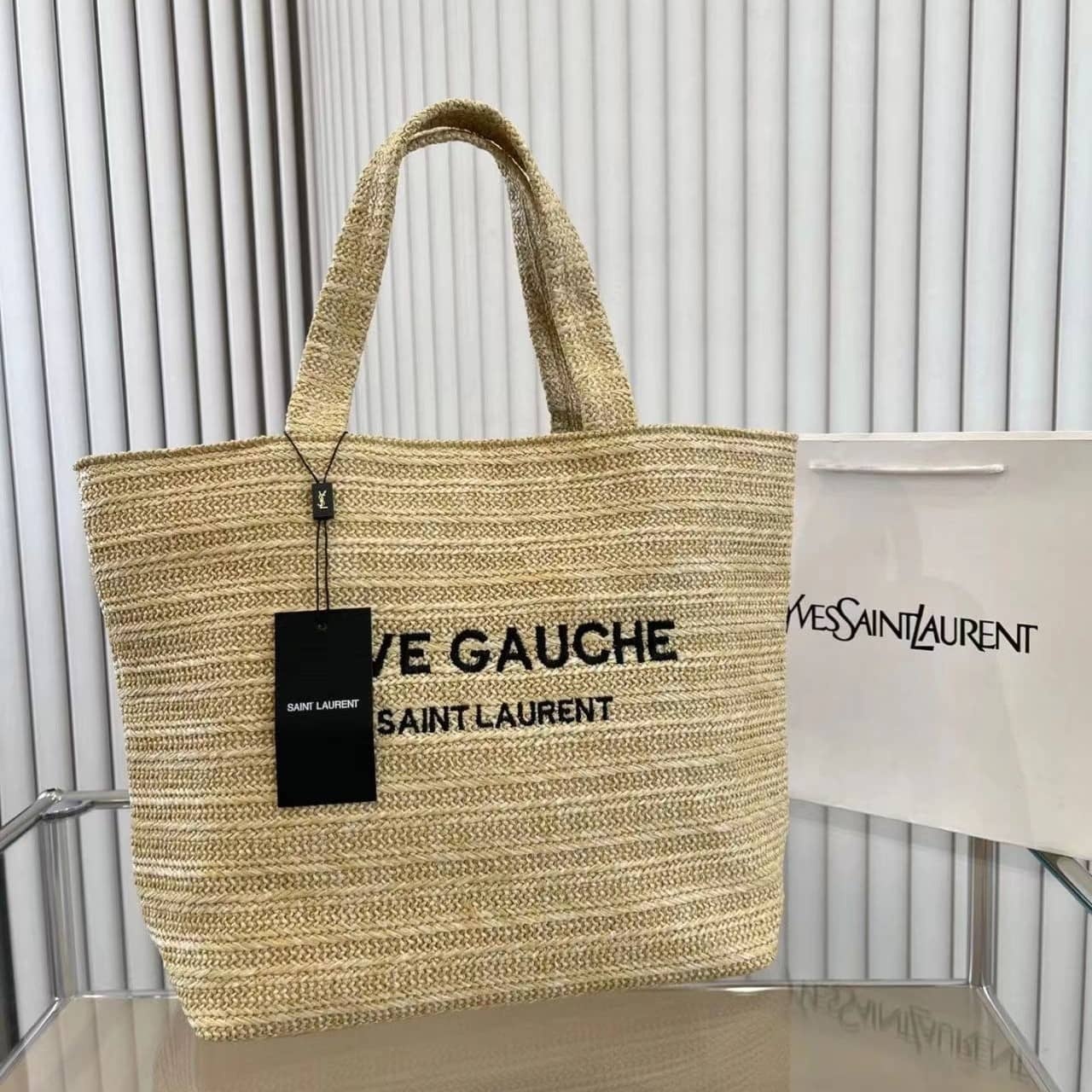 【Saint Laurent】 🔥Vivi雑誌掲載❤️藤井 サチ、東原亜希さんが推す！Raffia リヴ・ゴーシュトートバッグ