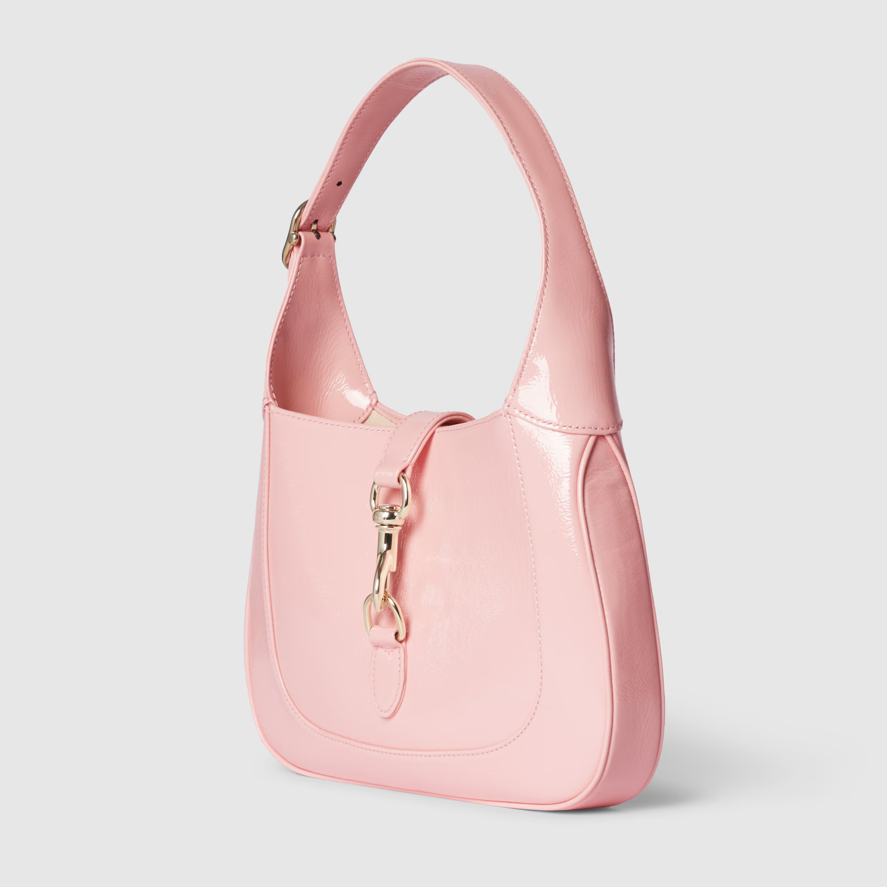 【Gucci】 雑誌掲載！多くの著名人からも愛される新作バッグが登場！ジャッキースモール ショルダーバッグ