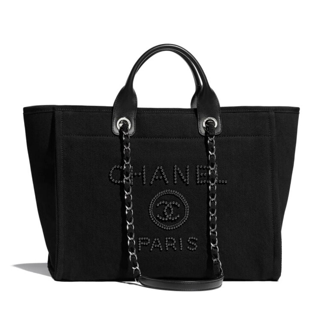 【Chanel】（シャネル）パールがとても上品♪大荷物さんの強い味方男女兼用