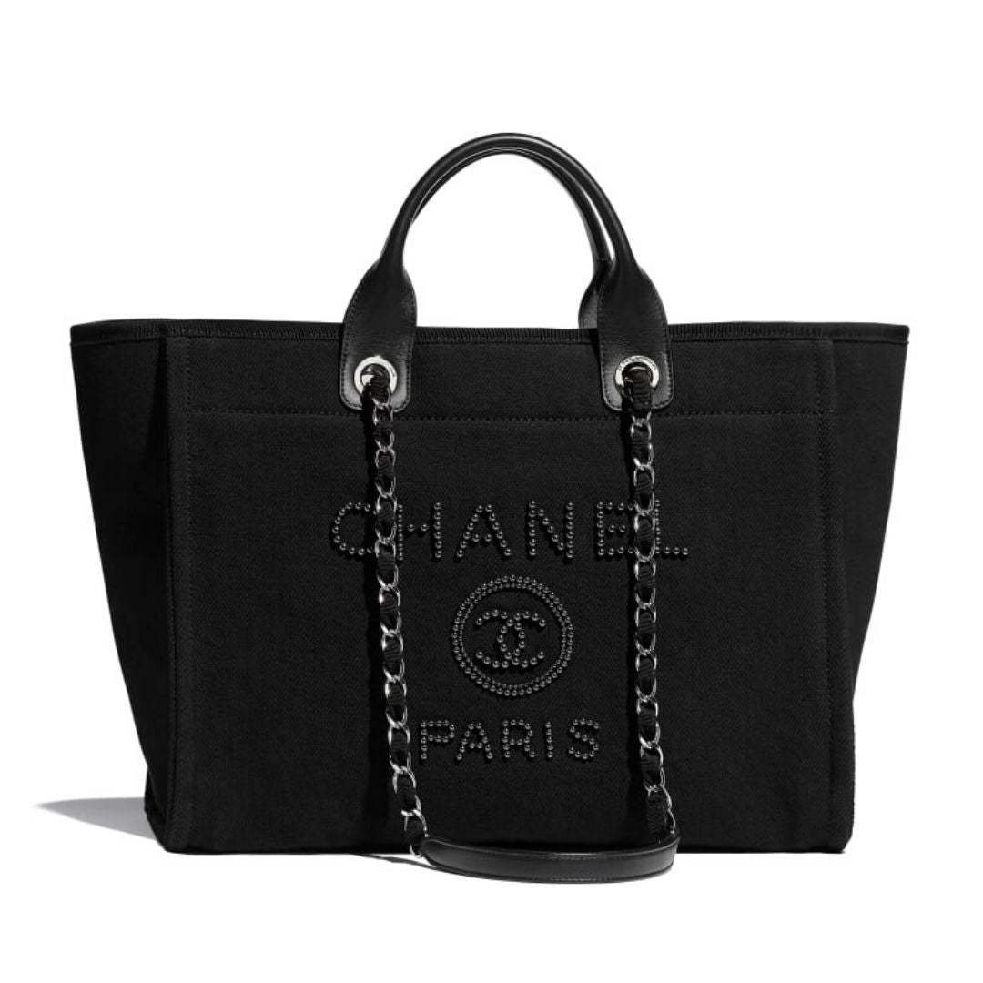 【Chanel】（シャネル）パールがとても上品♪大荷物さんの強い味方男女兼用