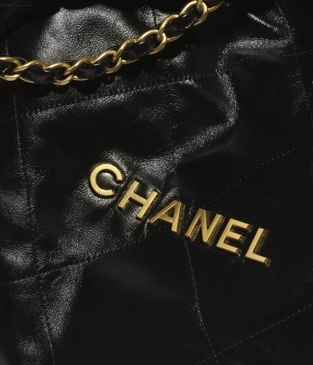 【CHANEL】VERY雑誌掲載✨通勤からデートまで💕これ一つで完結シャネル 22 ハンドバッグ👜