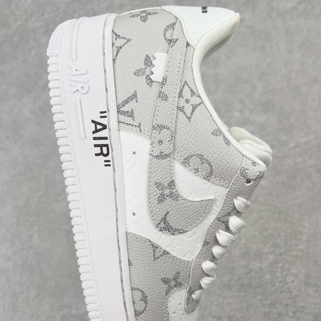 【日本未入荷】♪超入手困難LOUIS VUITTON X NIKE AIR FORCE1 白【代金引換】