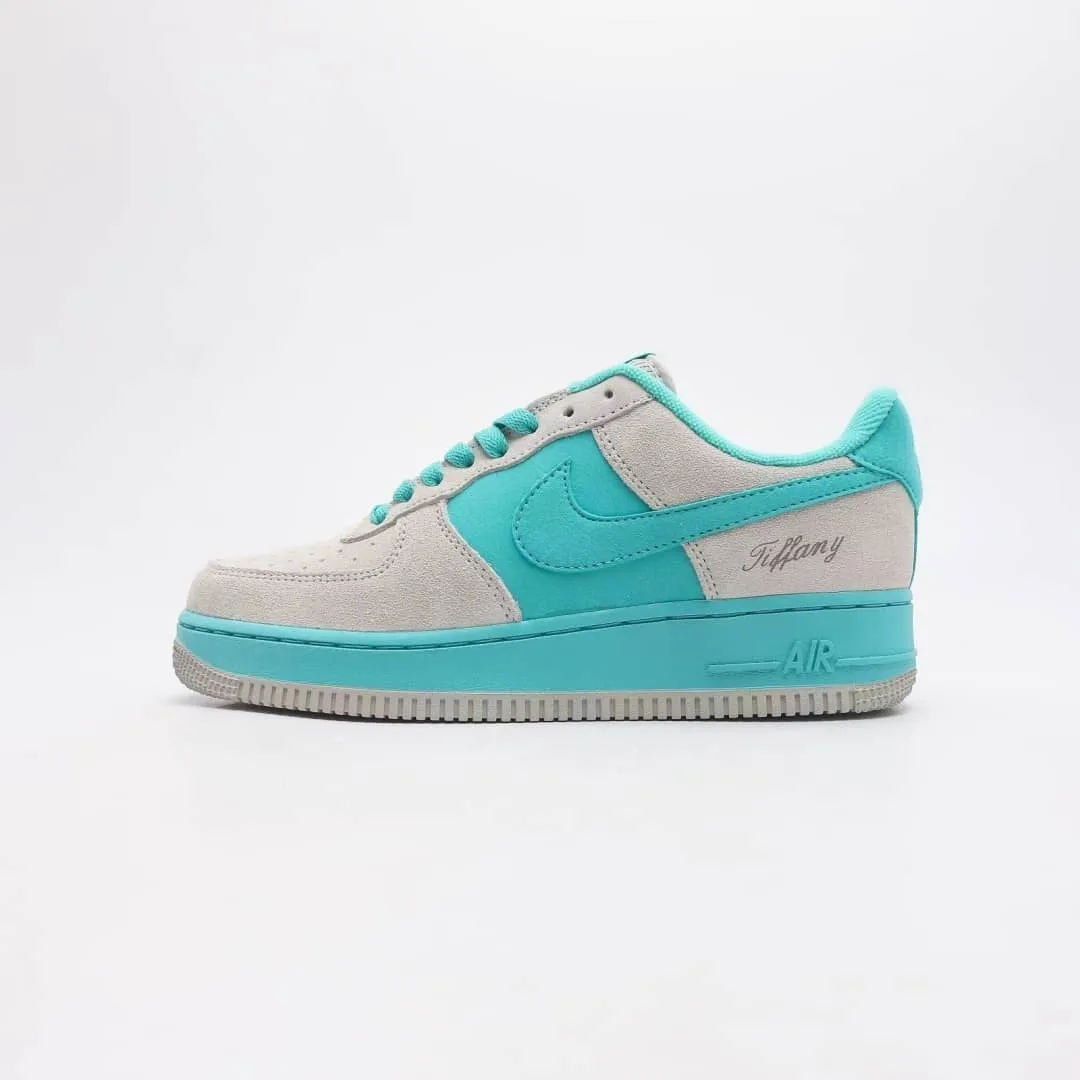 【Nike】★日本国内では未発売💓Nike X TIFFANY AIR FORCE 1 LOWが新たなカスタムシューズで再登場★超人気■男女兼用🔥お見逃しなく！