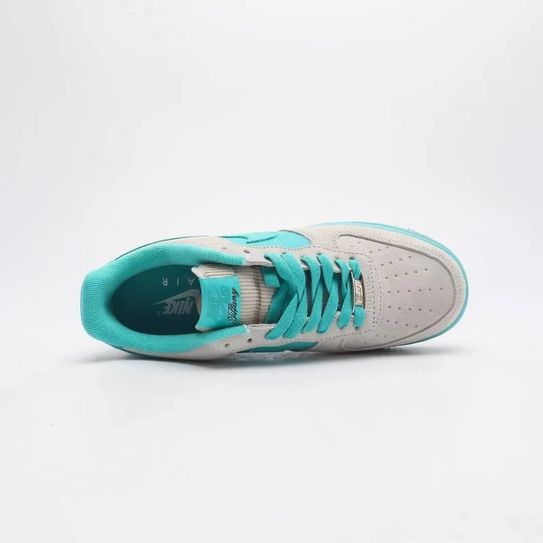 【Nike】★日本国内では未発売💓Nike X TIFFANY AIR FORCE 1 LOWが新たなカスタムシューズで再登場★超人気■男女兼用🔥お見逃しなく！