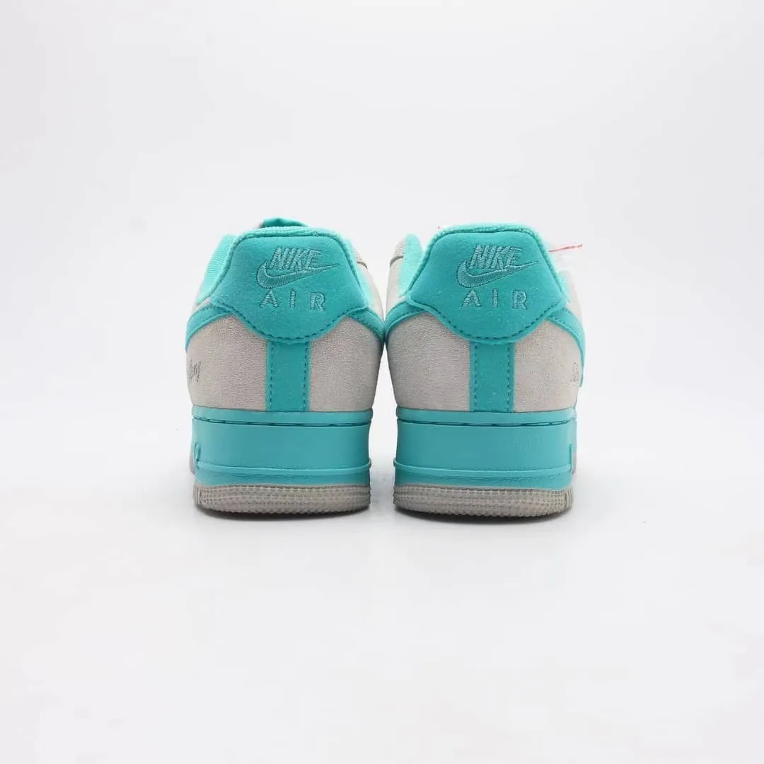 【Nike】★日本国内では未発売💓Nike X TIFFANY AIR FORCE 1 LOWが新たなカスタムシューズで再登場★超人気■男女兼用🔥お見逃しなく！