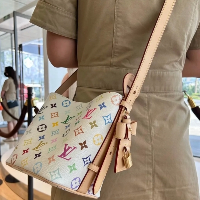 【入手困難】LV × TM オール･イン BB 25ans雑誌掲載🔥！夏の最新アイテム！セレブの必需品！手に入れるチャンスを見逃すな！