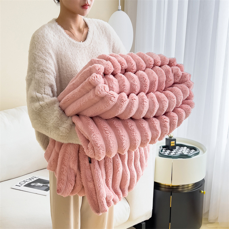 High Quality Flannel Thickened Warm Blanket