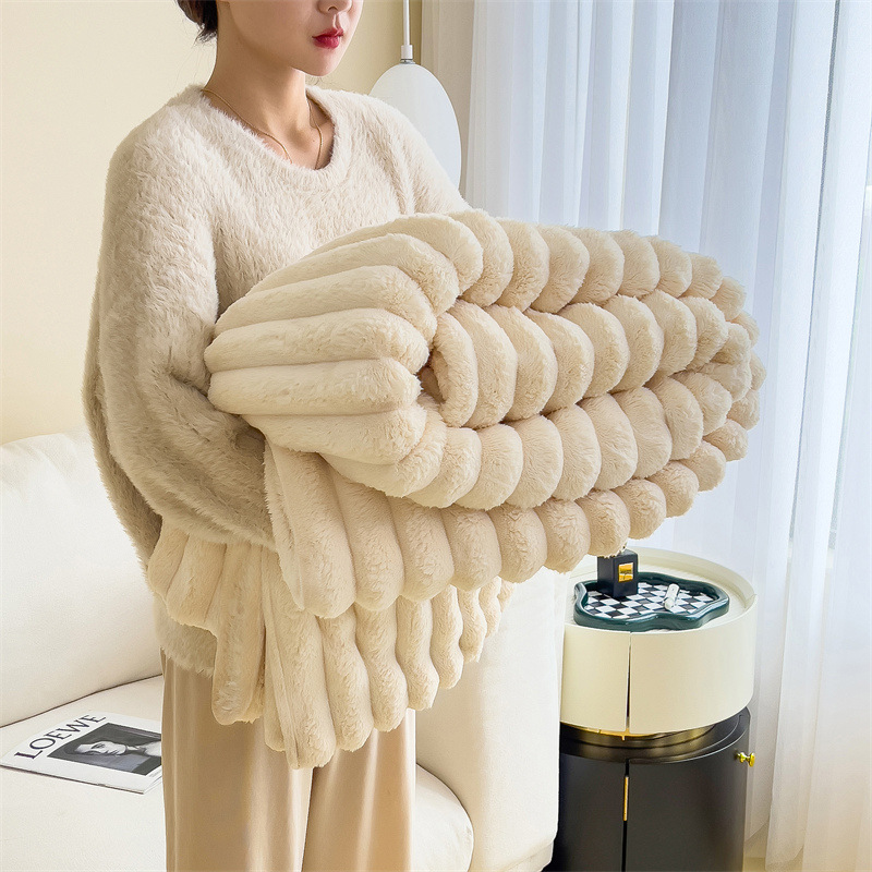 High Quality Flannel Thickened Warm Blanket