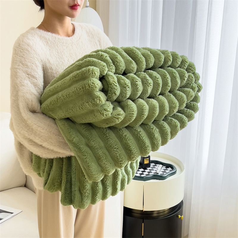 High Quality Flannel Thickened Warm Blanket